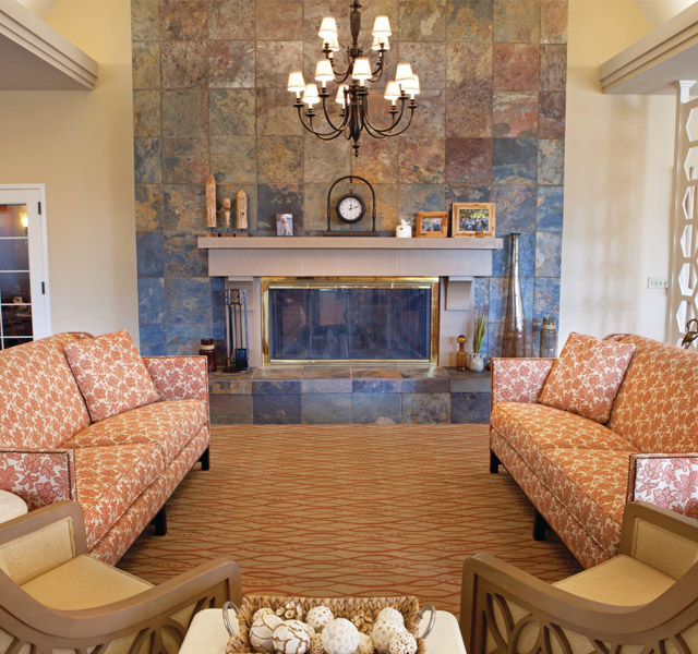 A seating area at The Watermark at Rosewood Gardens.