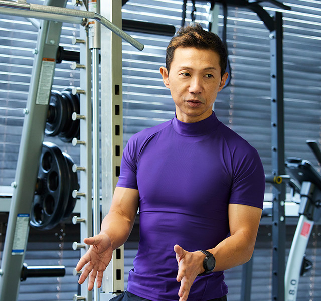 A personal trainer in the gym.