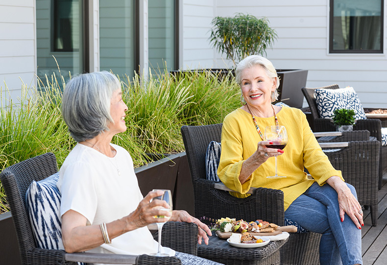 Residents enjoying drinks.
