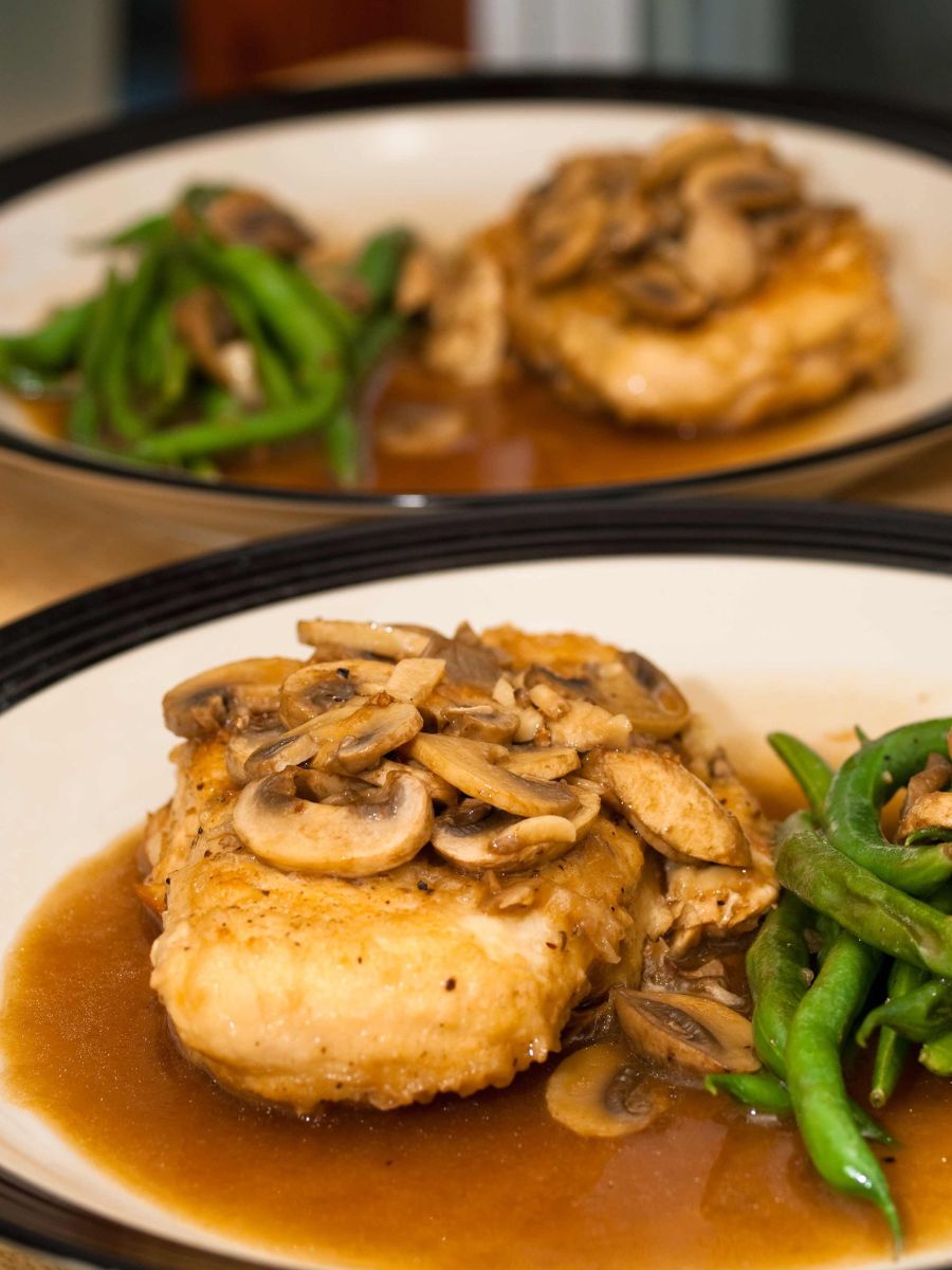 A chicken masala dish with green beans.